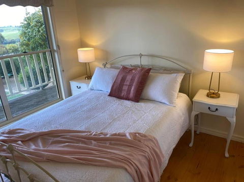 IRONBARK FARM Farmhouse On 52 Acres In The Scenic Yarra Valley - Accommodation Australia 3