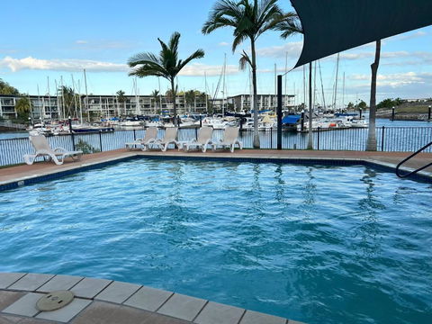Island Romance Or Family & Pool - Accommodation Australia 3