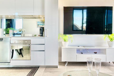 AdriaticBlu Luxe 2 Bed Apartment With Stunning Ocean Views - Accommodation Australia 2