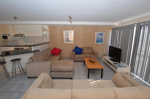Aegean Blue - Accommodation Australia 3