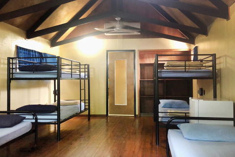 Airlie Beach Magnums - Accommodation Australia 1
