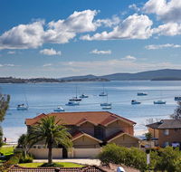 Aislinn' 3/273 Corrie Parade - air con water views BBQ - Accommodation Australia