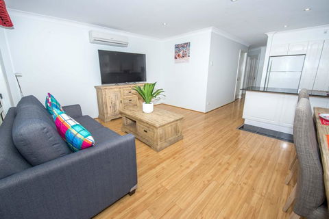 Ajax Avenue 2/35 - Nelson Bay - Accommodation Australia 3