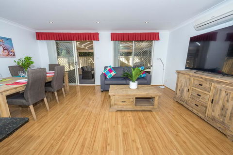 Ajax Avenue 2/35 - Nelson Bay - Accommodation Australia 2