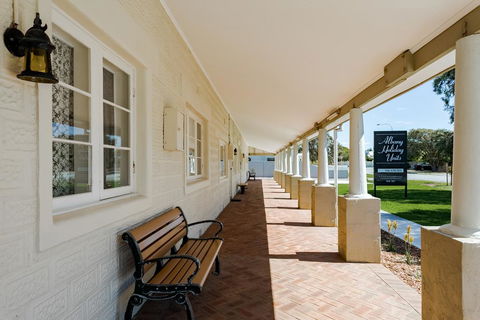 Albany Holiday Units - Australia Shopping 2