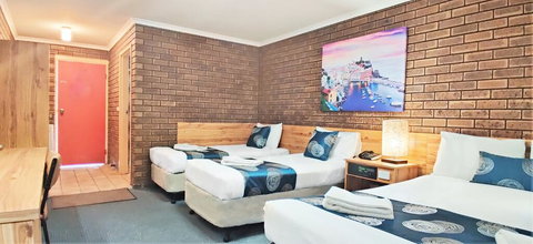 Albury Garden Court Motel - Local Tourism 3