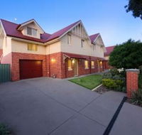 Albury Suites - Schubach Street - Accommodation Australia