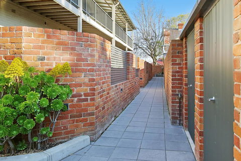 Albury Suites - Waterstreet - Australia Shopping 3