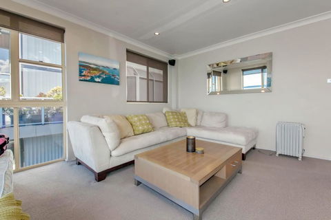 Alcheringa Unit 3 & 4, 32 Sandy Point Road - Accommodation Australia 1