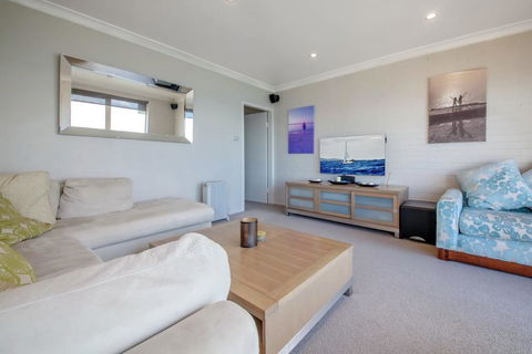 Alcheringa Unit 3 & 4, 32 Sandy Point Road - Accommodation Australia 2