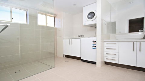 Alinga Unit 4, Amazing Ocean Views - Accommodation Australia 3