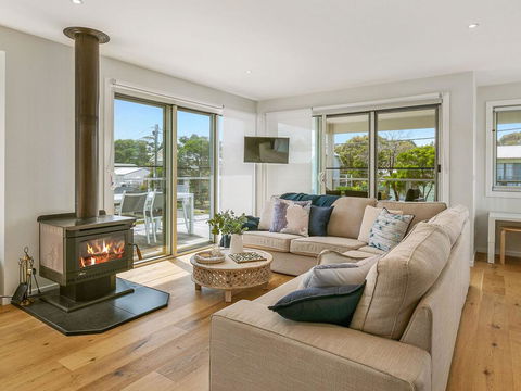 All Decked Out - Accommodation Australia 1