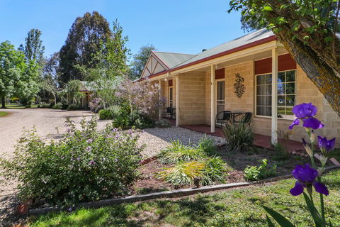 All Seasons Mansfield - Accommodation Australia 0