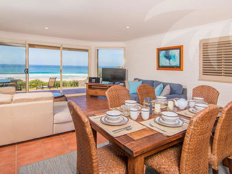 Allure On Blueys - Accommodation Australia 0