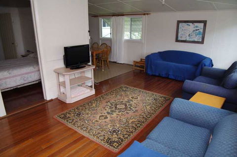 Almare, 7 Gowing Street - Accommodation Australia 2