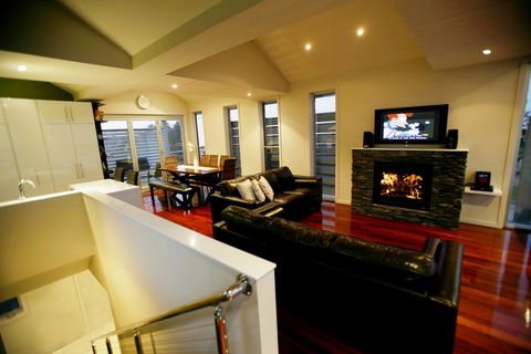 Aloha Beachfront Port Fairy - Accommodation Australia 2