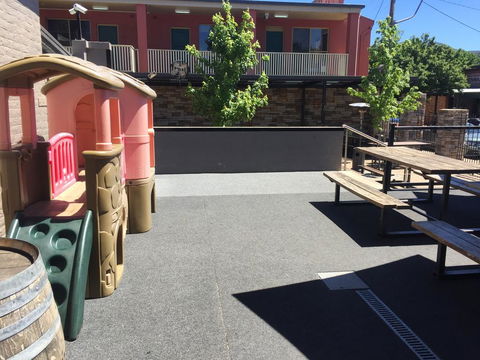 Alpine Hotel Bright - Accommodation Australia 2