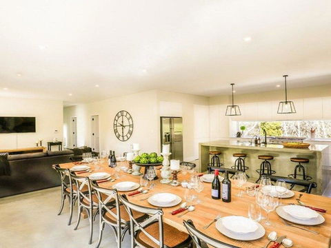 Amaroo - Modern, Luxurious And Chic - Accommodation Australia 3