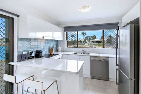 Amazing Modern Apartment On The Canal - Accommodation Australia 0