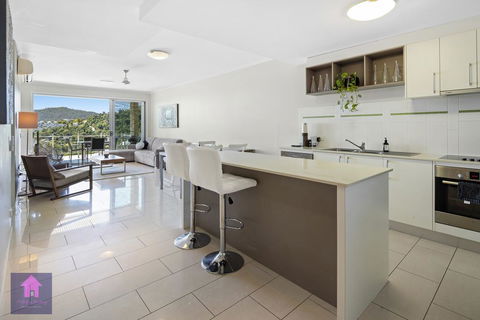 Amazing Ocean Views, Pool, Award Winning Location, Airlie Beach - Accommodation Australia 2