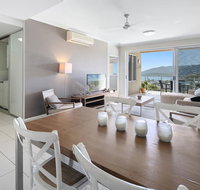 Amazing Ocean views Pool Award winning location Airlie Beach - Accommodation Australia