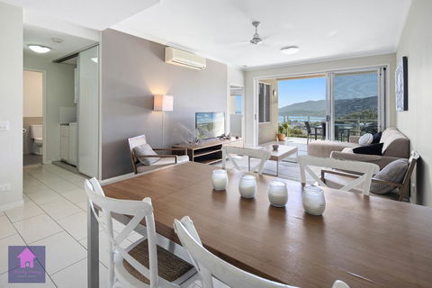 Amazing Ocean Views, Pool, Award Winning Location, Airlie Beach - Accommodation Australia 0