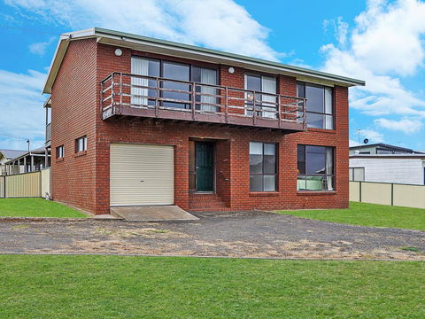 AMBIENCE BY THE SEA - Accommodation Australia 2