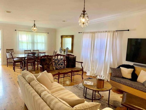 Ambrose On Byng - Central Location W/ 2 Bathroom - Local Tourism 1