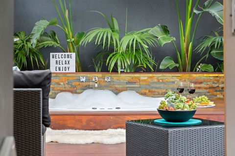 AMORE A Tranquil Retreat With Couples Spa - Accommodation Australia 0