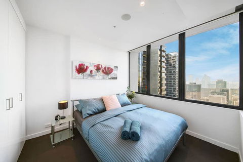 An Exquisite 2BR Apt With Stunning City Views - Accommodation Australia 1
