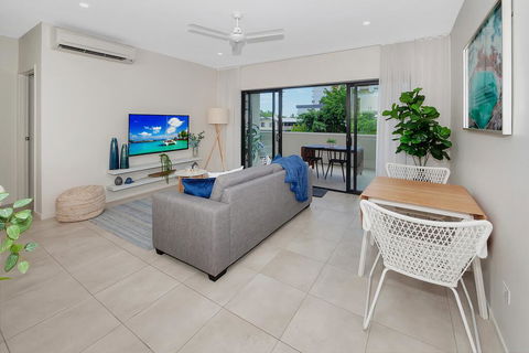 Apartment Close To The City Life On Lake 3 - Accommodation Australia 2