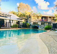Apartment in 4  Resort - pool views - great location - Australia Shopping