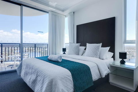 Apartment With Ocean Views - Accommodation Australia 2