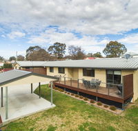 Apartments on Allingham - Bed n Breakfasts