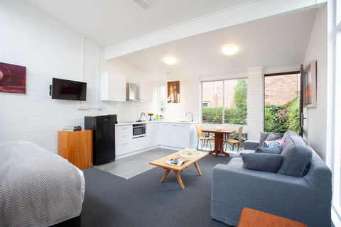 Apartments On Elsmere - Accommodation Australia 3