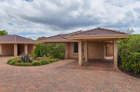 API Busselton Seaside Escape Apartments - Local Tourism 3