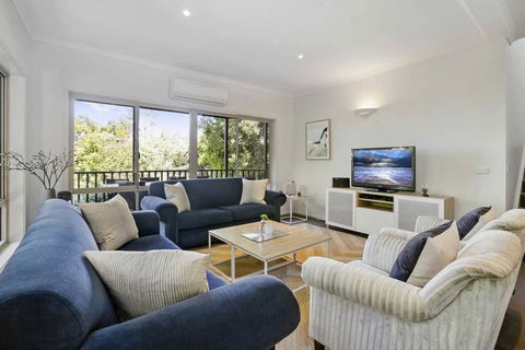 APOLLO BAY HOLIDAY HOUSE - Walk To Beach + Wifi - Accommodation Australia 0