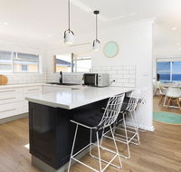 Aqua Palm with Sweeping One Mile Views - Australia Shopping