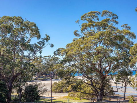 Aqua View (By Jervis Bay Rentals) - Accommodation Australia 0