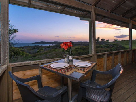 Aqualuna- Excellent Surfing Beaches. - Accommodation Australia 0