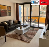 ARENA RESORT STYLE EXEC FREE NETFLIX WIFI WINE - Accommodation Australia