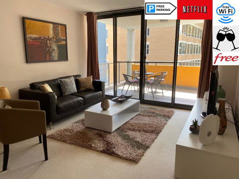 ARENA RESORT STYLE EXEC FREE NETFLIX WIFI WINE - Accommodation Australia 0