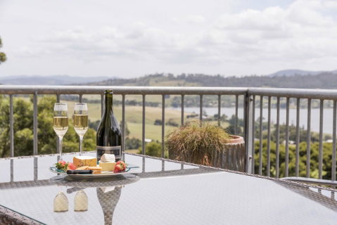 Armalong Winery Chalets - Local Tourism 0