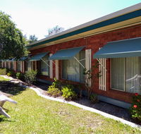 Armidale Rose Villa Motel - Bed n Breakfasts