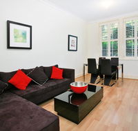 Art Deco in the Cul-de-Sac - Spacious Executive 1BR Potts Point Apartment in Quiet Cul-de-Sac - Accommodation Australia