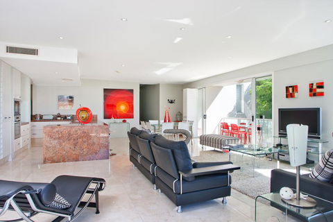 Artis, Noosa Heads - Accommodation Australia 1