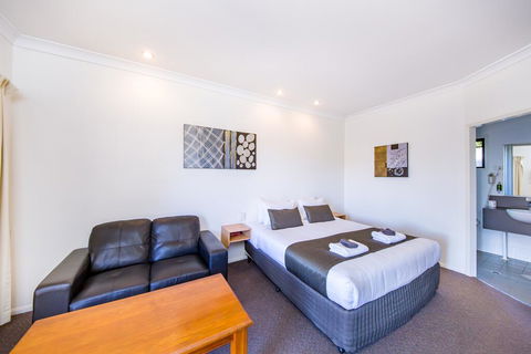 Ascot Lodge Motor Inn - Accommodation Australia 1