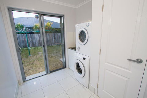 Ashanti - Australia Shopping 1