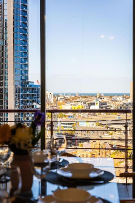 LUXURY STAY 3BR City View In Southbank Next To CROWN - Accommodation Australia 0
