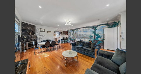 Luxury Beachfront Apartment In Sandringham - Accommodation Australia 2